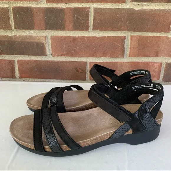 Munro Women’s Summer Black Leather Low Heel Sandals Shoes US 7.5 SS Narrow Width - Picture 5 of 10